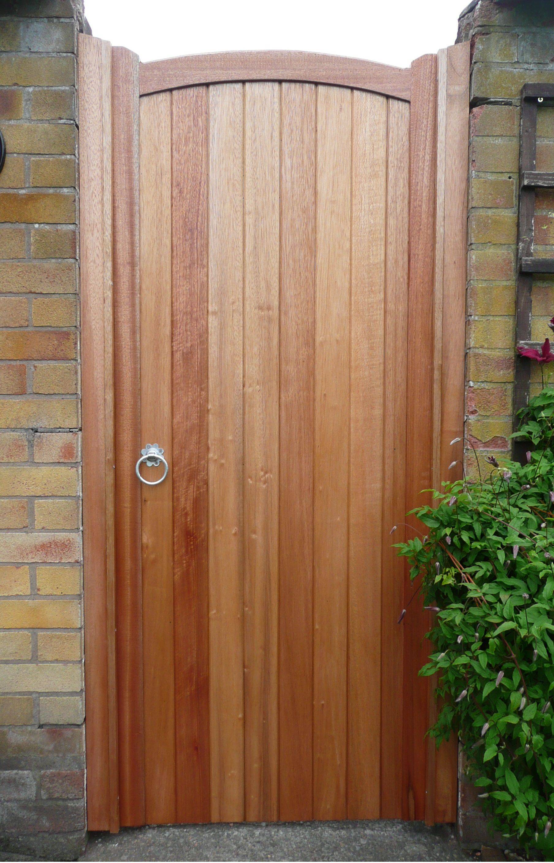 Inspiring Rustic Garden Gates Design