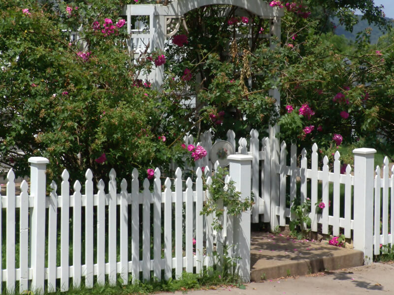 White Picket Fence Garden Picket Fence Garden