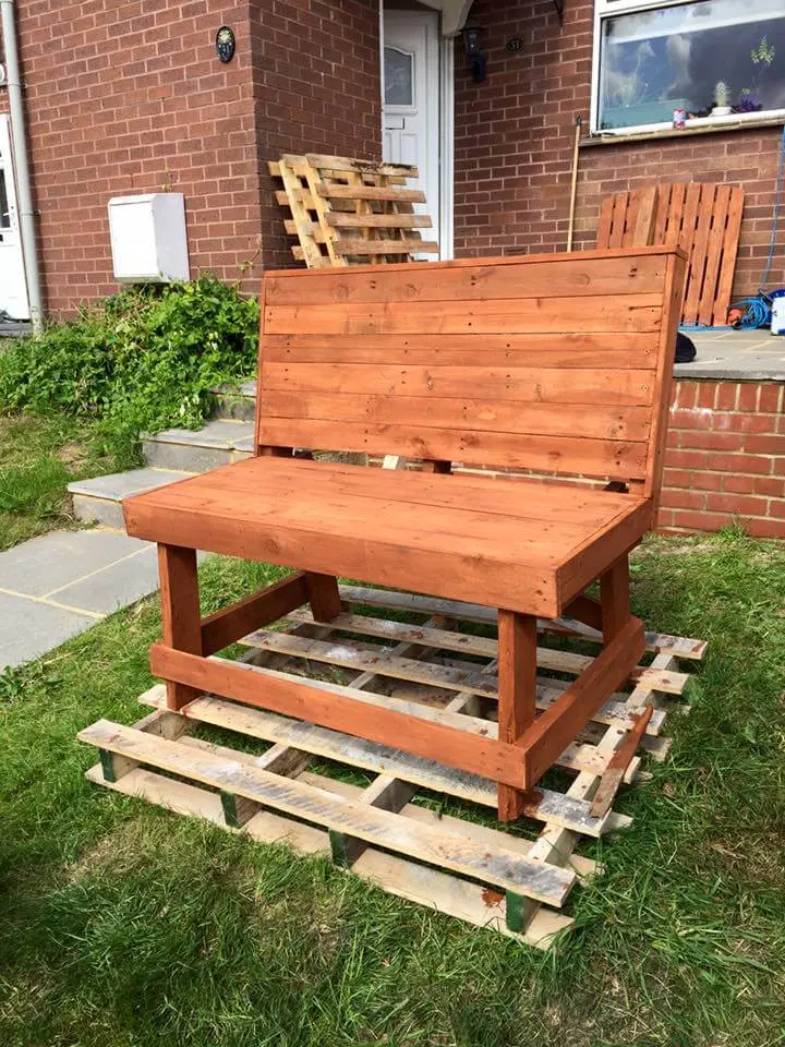 Low Budget Pallet Garden Bench