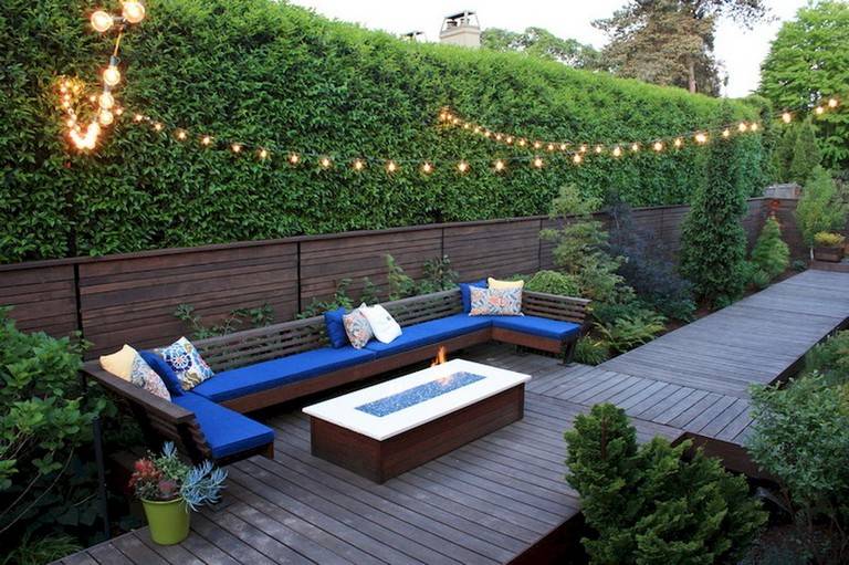 Superb Small Courtyard Garden Ideas