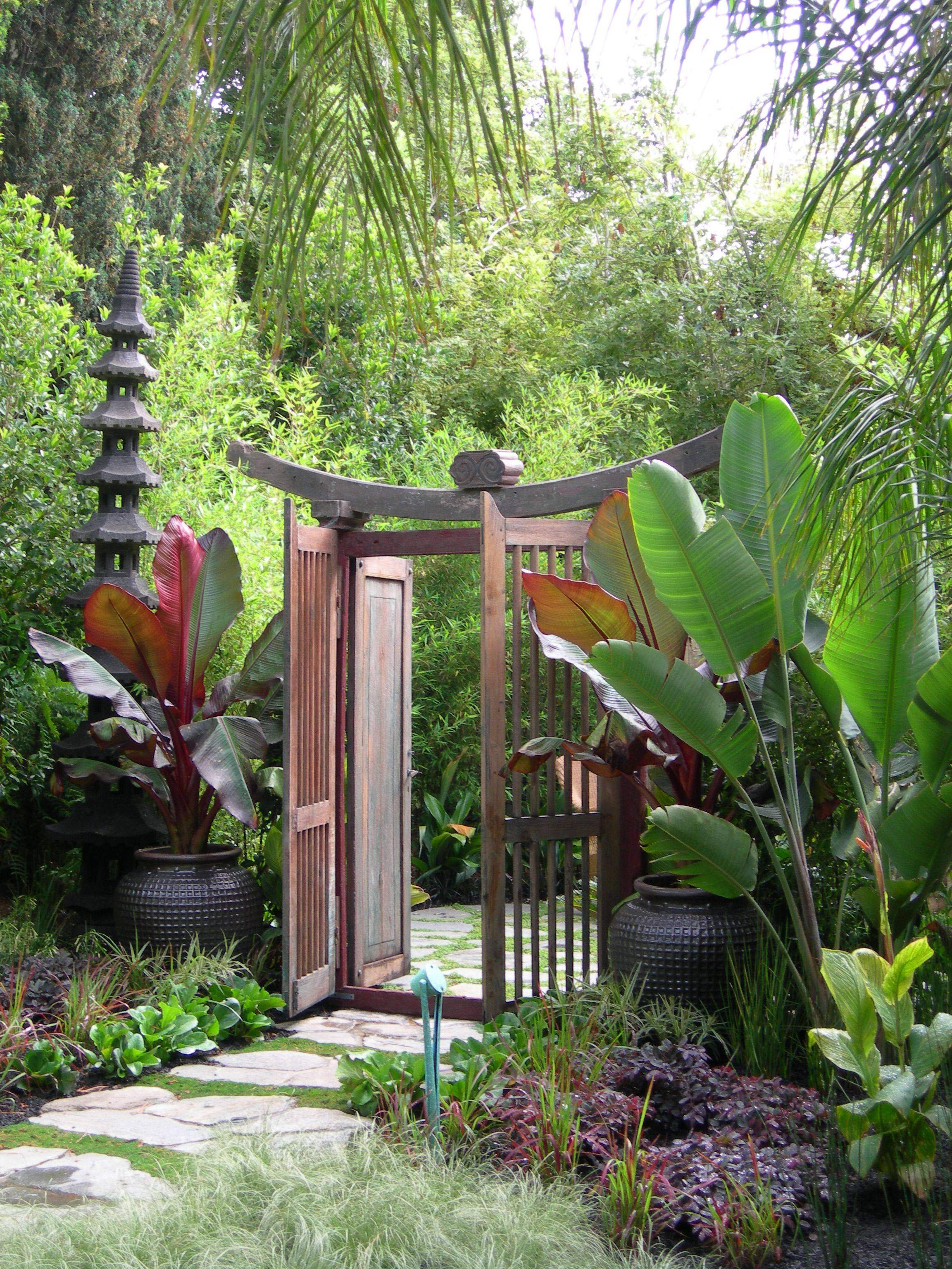 Amazing Moongate Garden Ideas