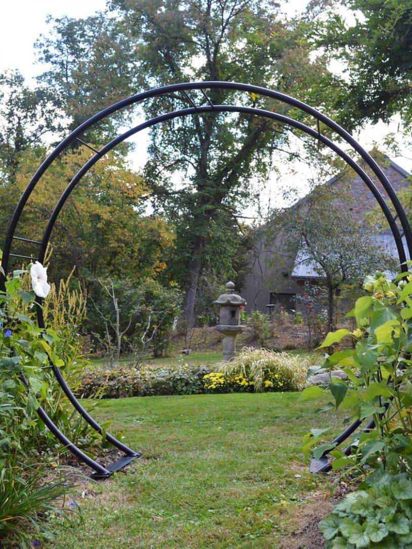 Marvelous Garden Moon Gate