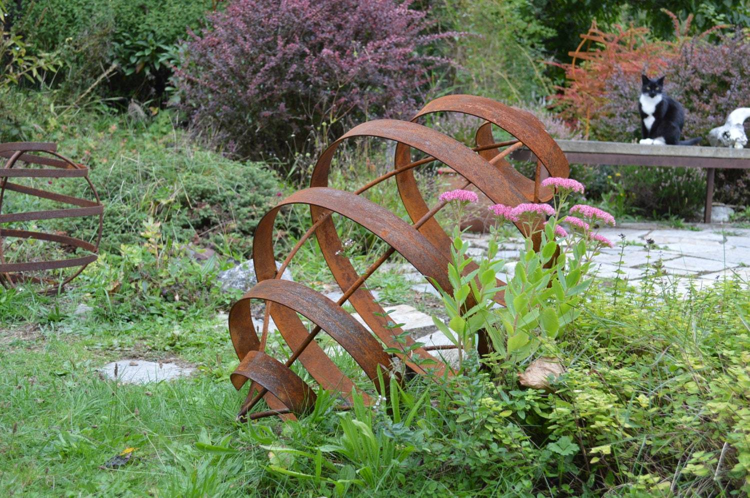 Metal Garden Art Ideas