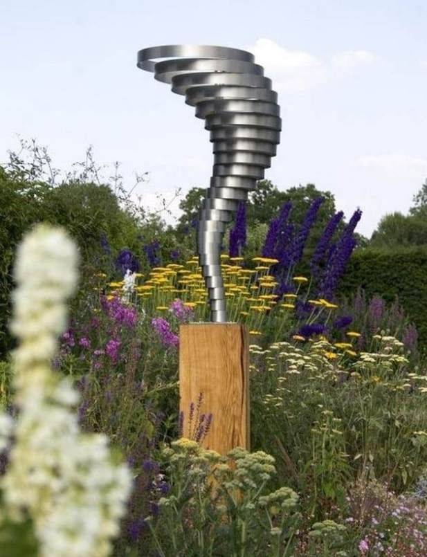 Fantastic Metal Garden Art Design Ideas