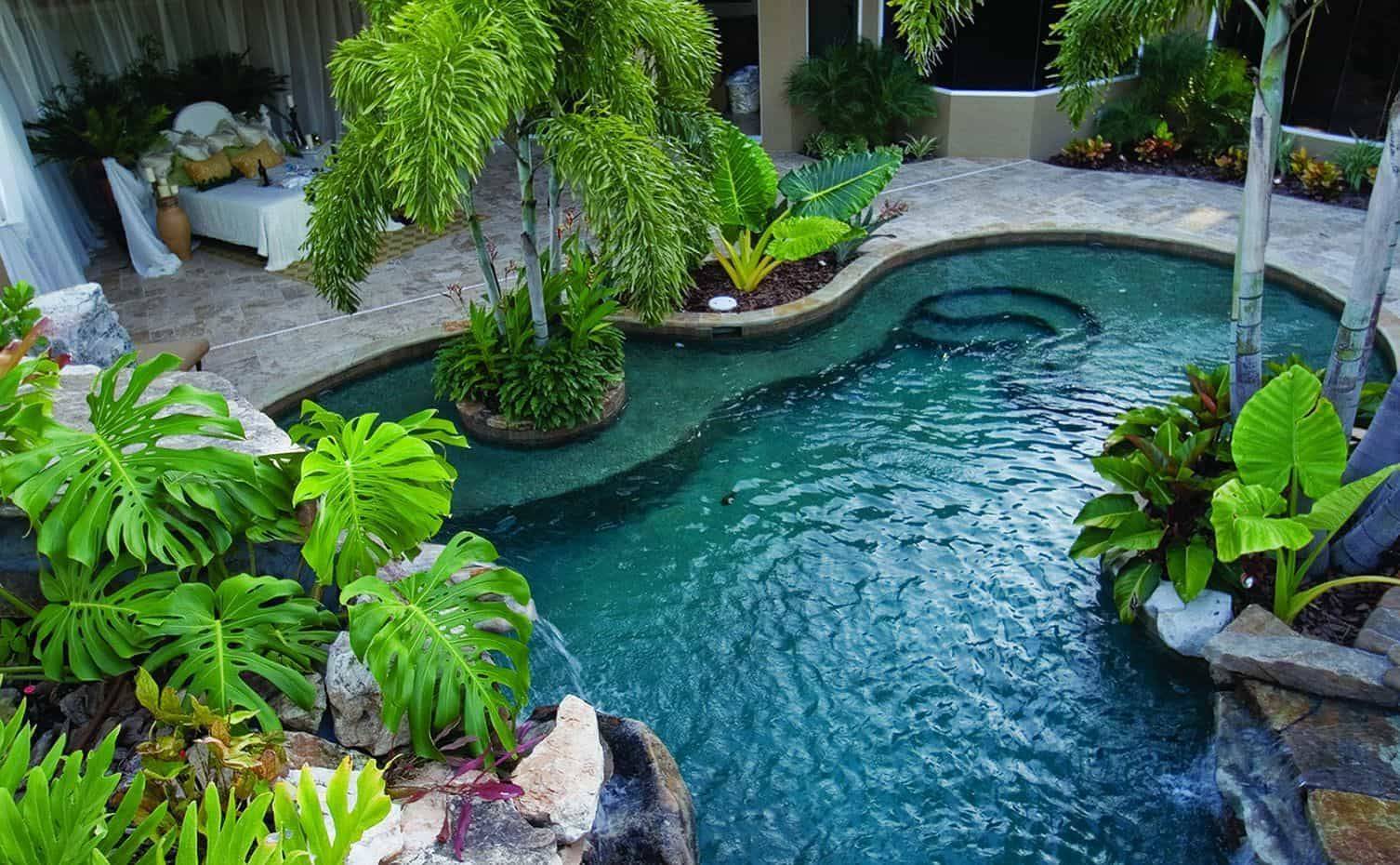Surprising Tropical Pool Landscaping Design Ideas