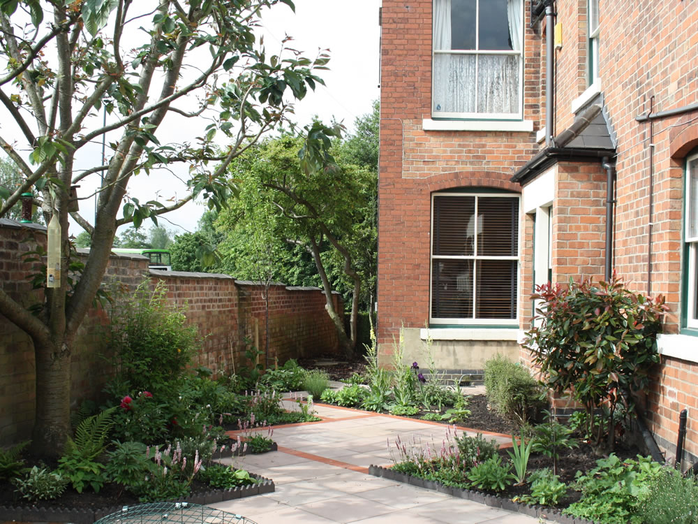 Victorian Terrace Garden