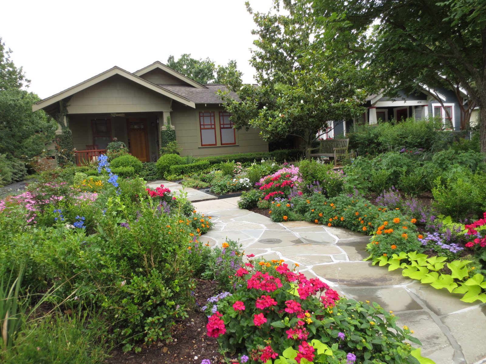 Nice Beautiful Front Yard Flower Beds Ideas