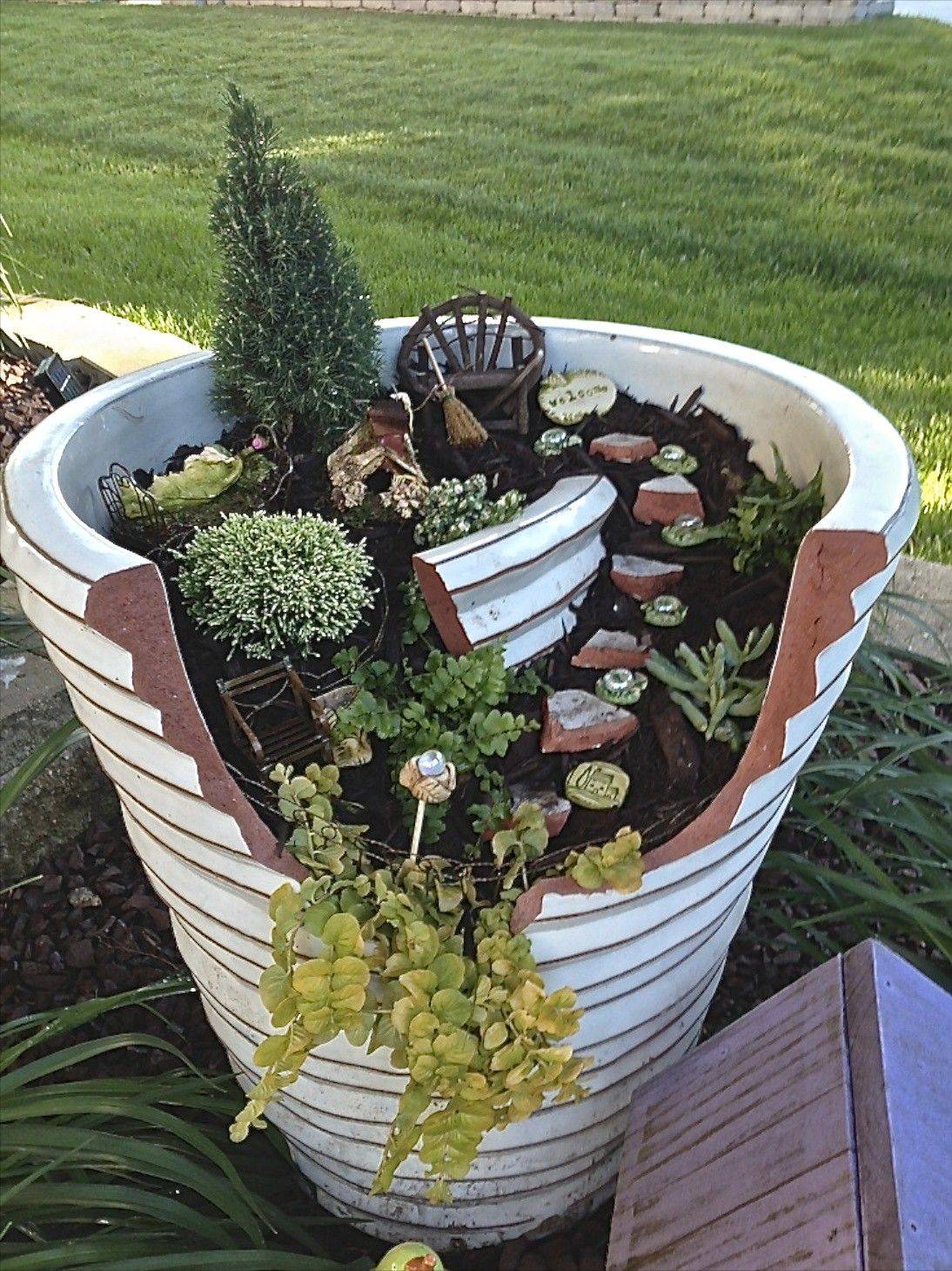 Awesome Diy Broken Pot Fairy Garden Ideas And Projects Fairy