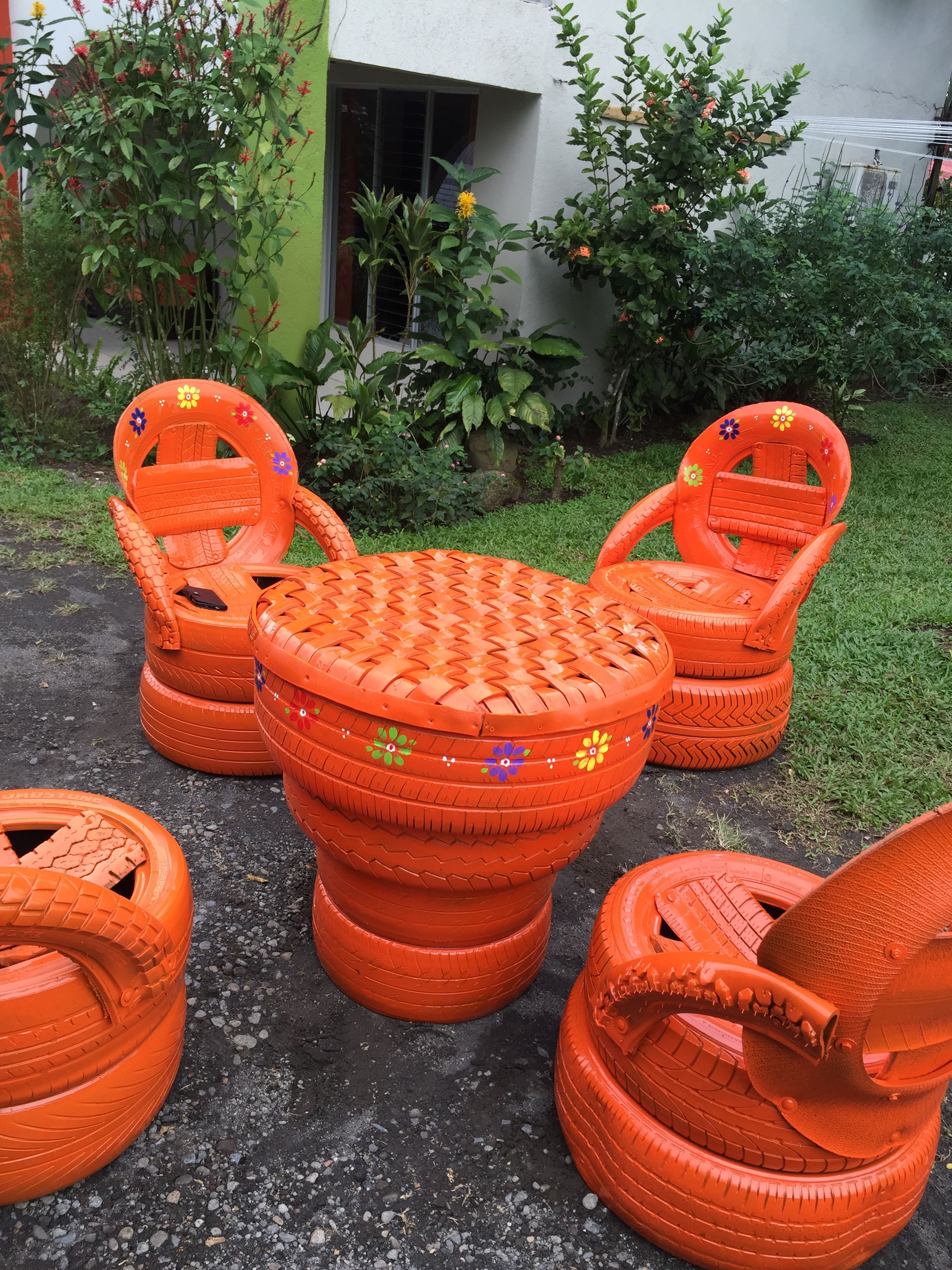 Elegant Diy Recycled Garden Art Projects