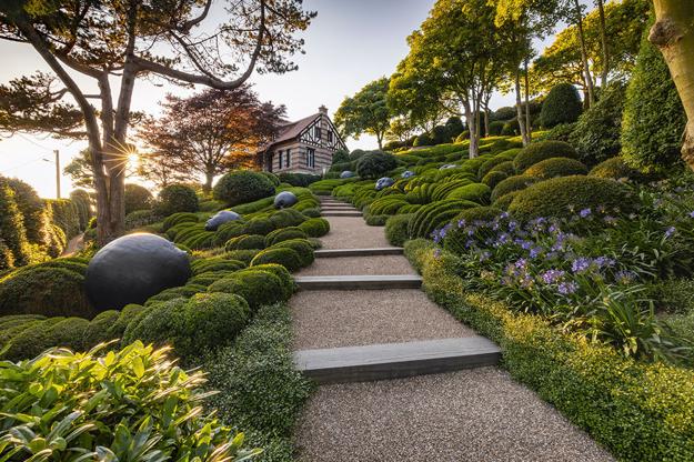 Courtyard Gardens Design