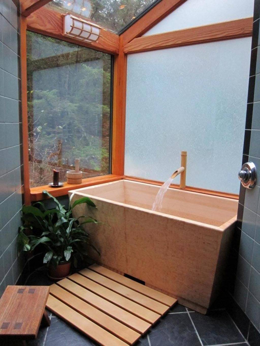Japanese Soaking Tub Contemporary Garden