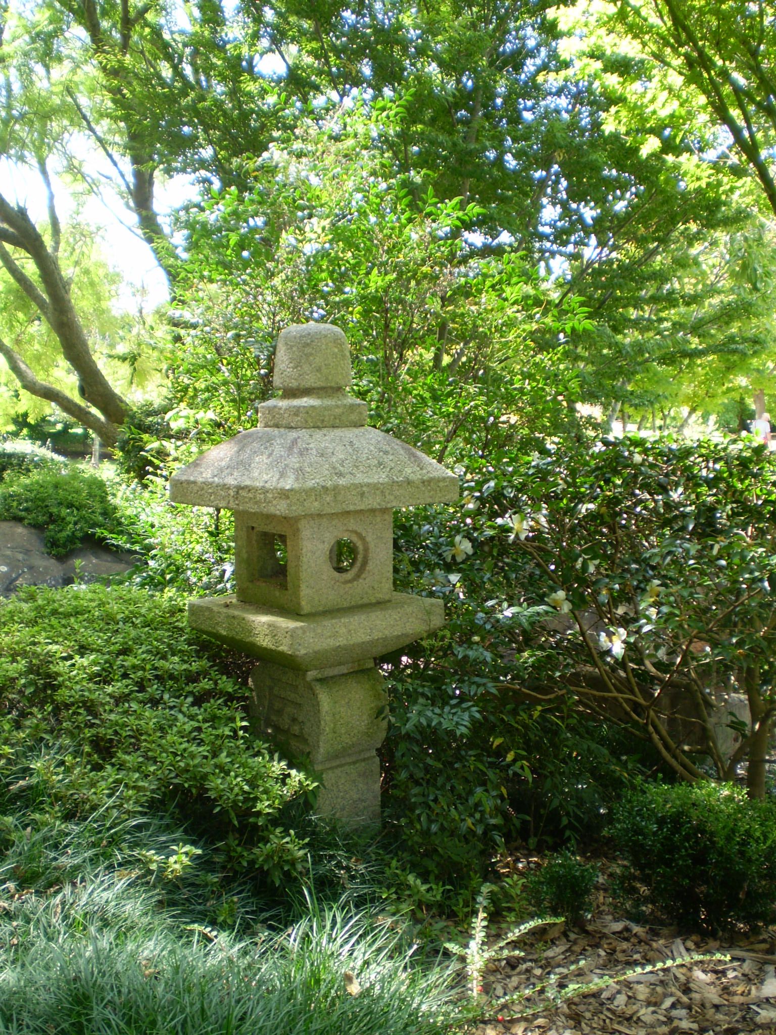 Japanese Style Garden Ornaments