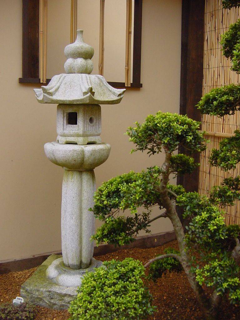 Japanese Garden Lanterns Resin Unique And Different Wedding Ideas