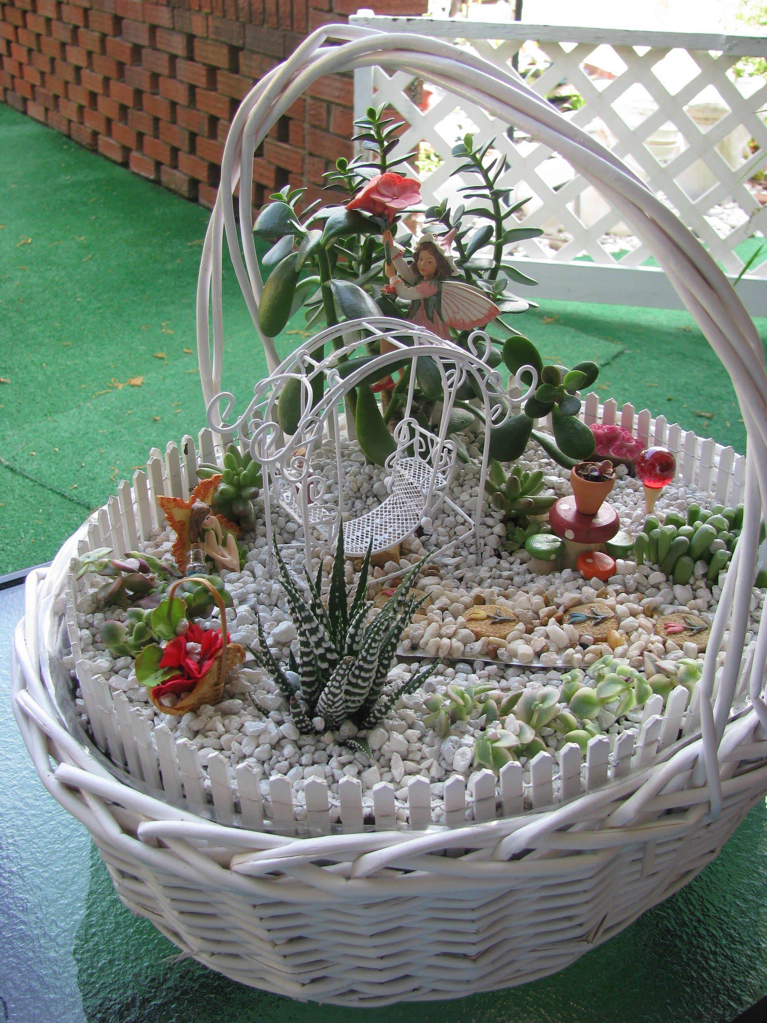 Cute And Whimsical Fairy Garden Ideas