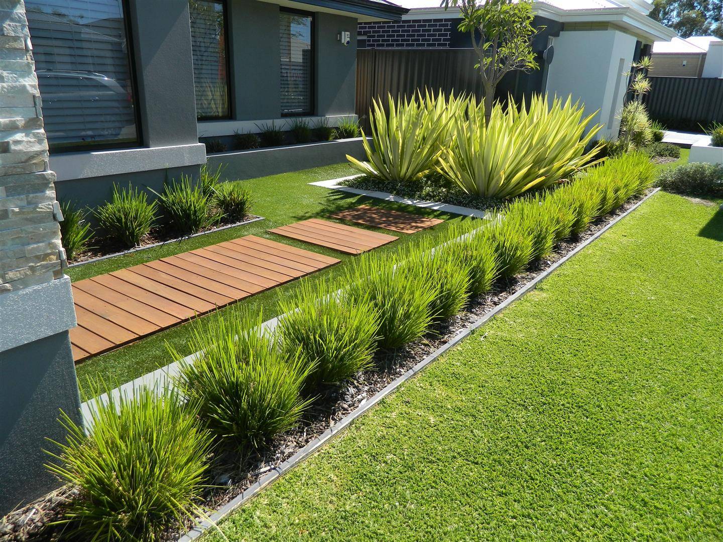 Nice Drought Tolerant Landscape Design