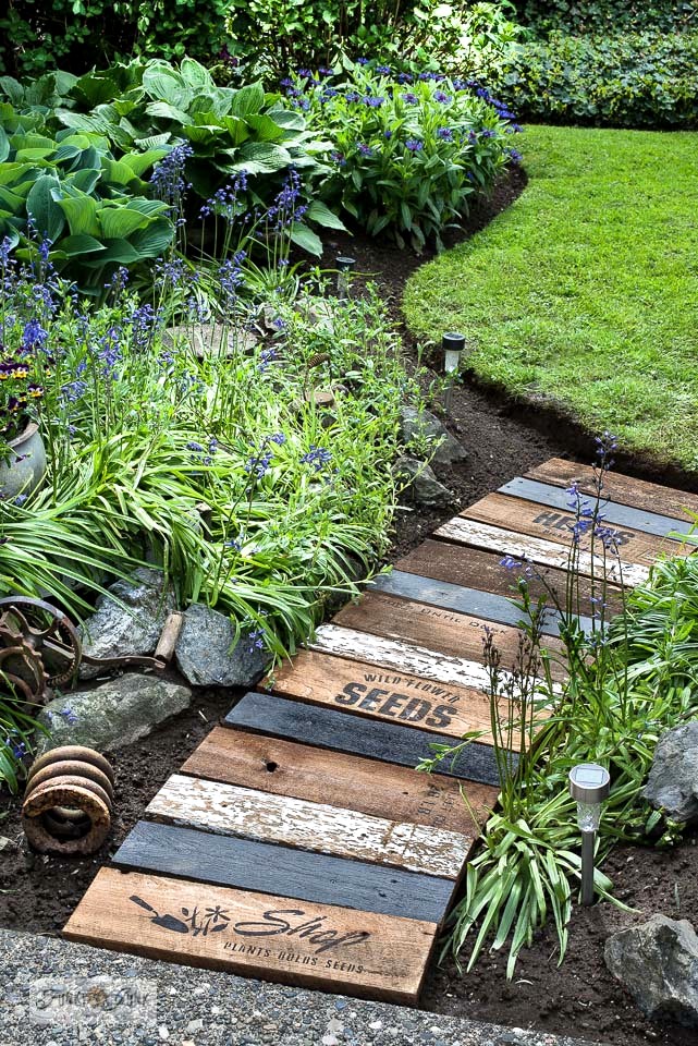 Funky Small Garden Design
