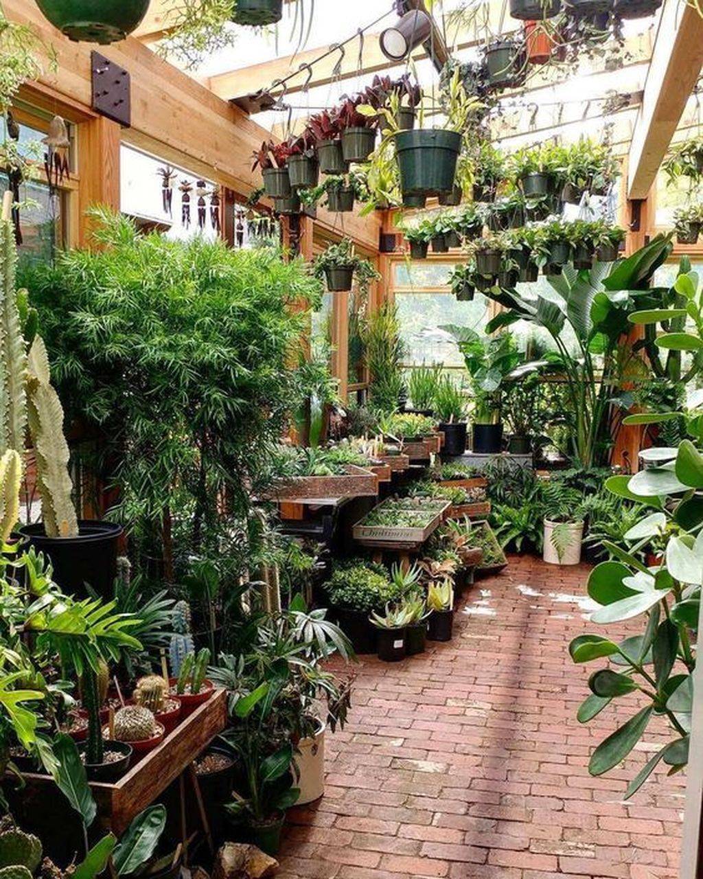 Stunning Greenhouse Indoor Design Ideas
