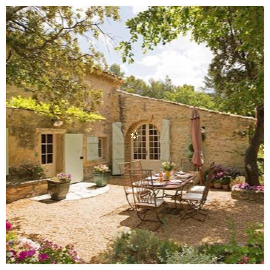 French Country Style Courtyard Gardens