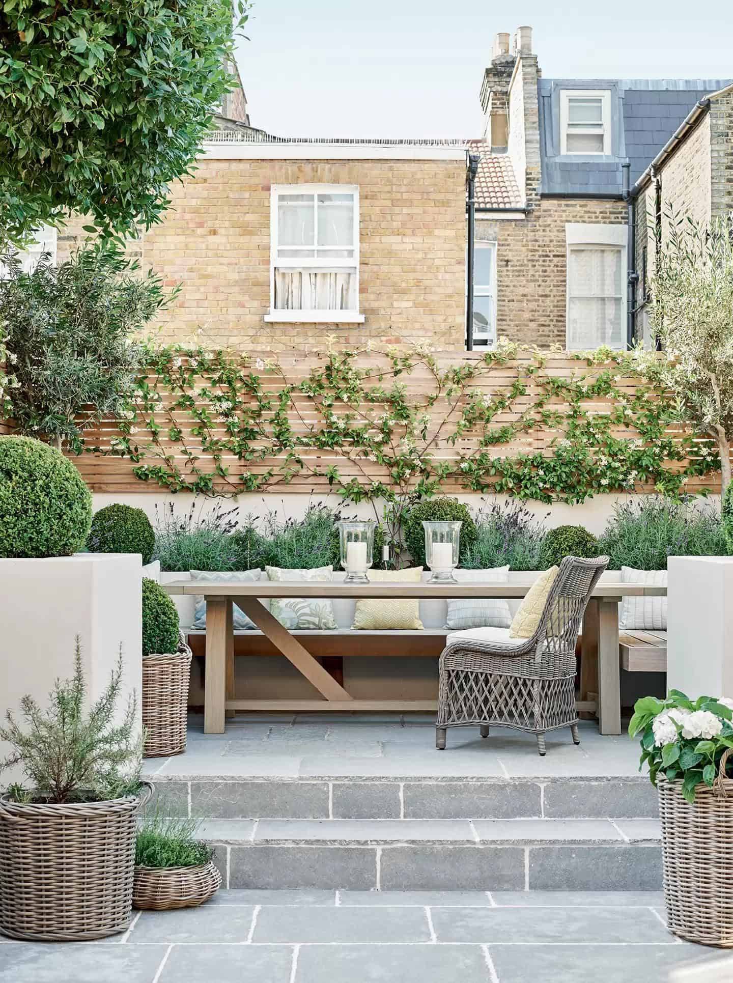 Beautiful Modern English Country Garden Design Ideas Country