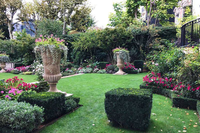 A Traditional Garden