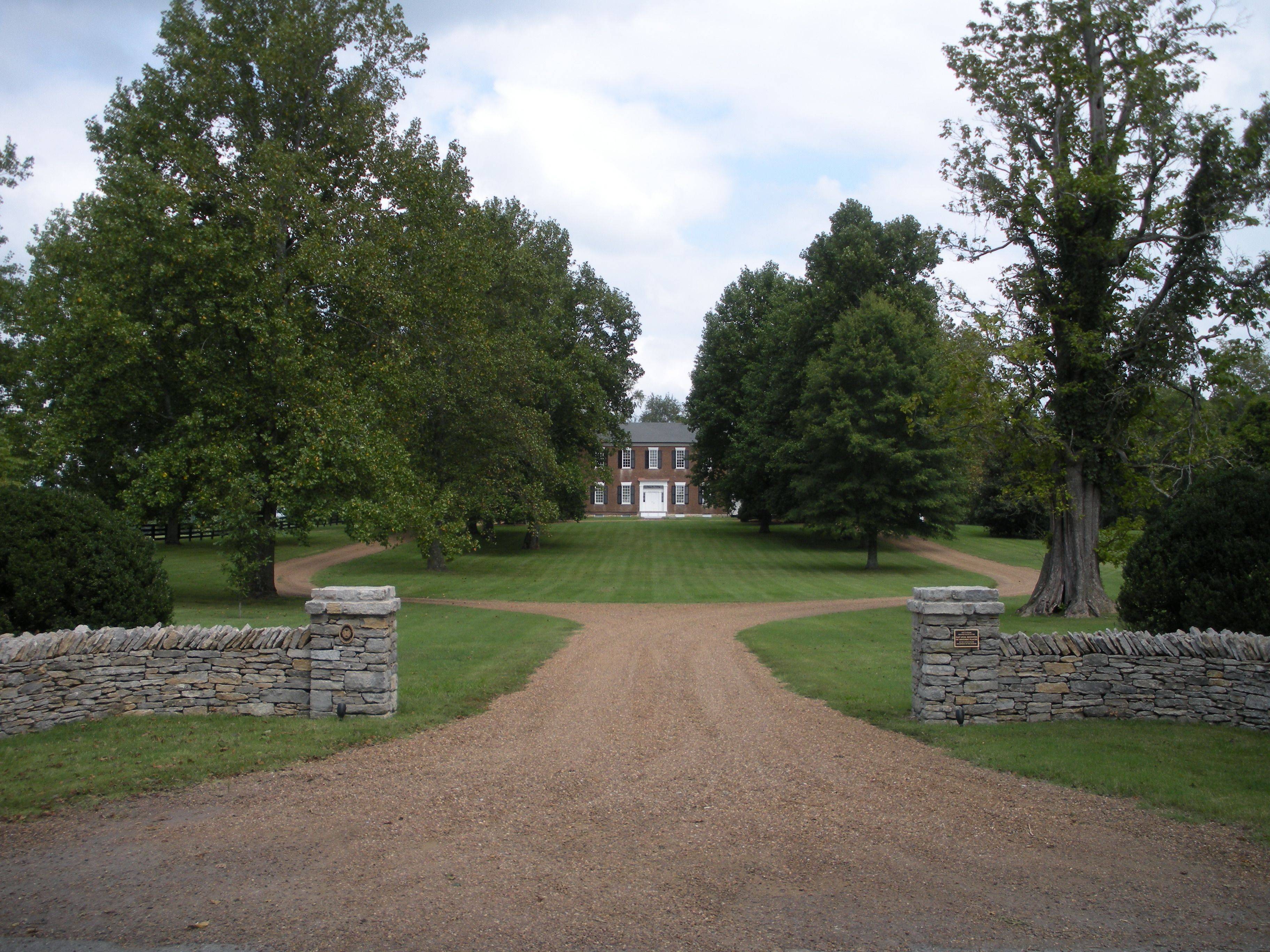 Wiarton Squarecut Flagstone Walkway