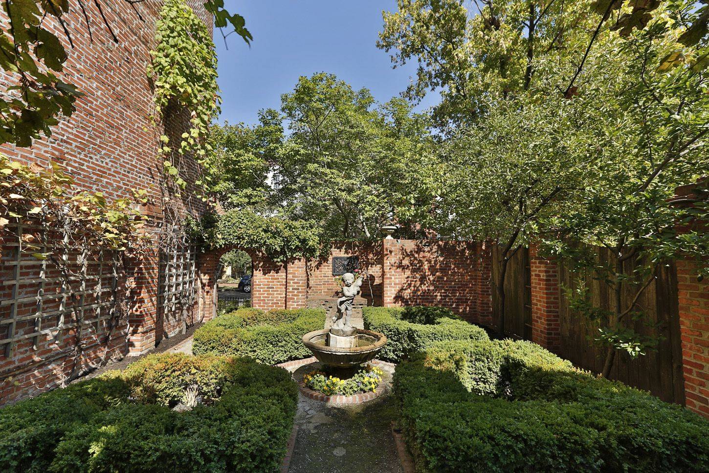 Formal English Garden Hedges