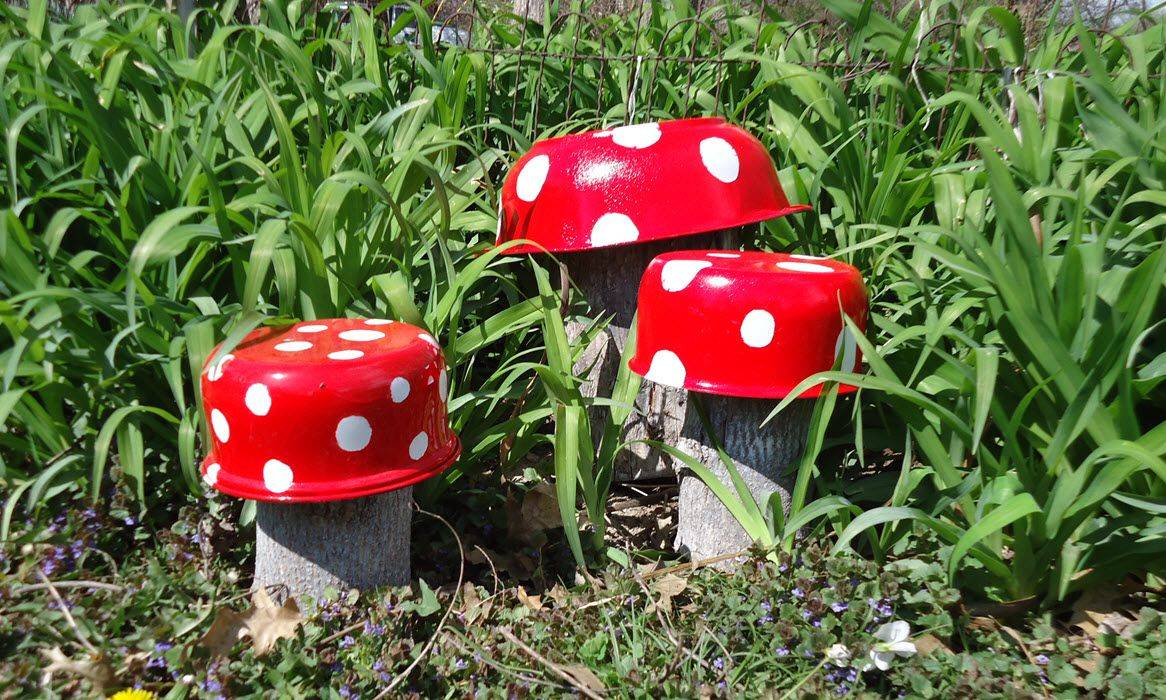 Creative Garden Art Mushrooms Design Ideas