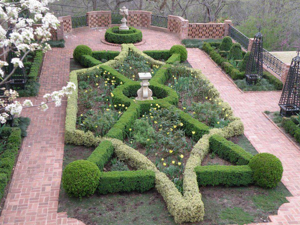 Garden Adore