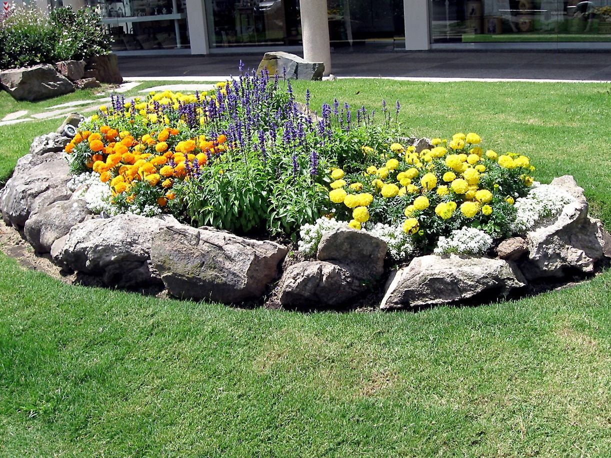 River Rock Flower Bed Designs Home Decorating Ideas