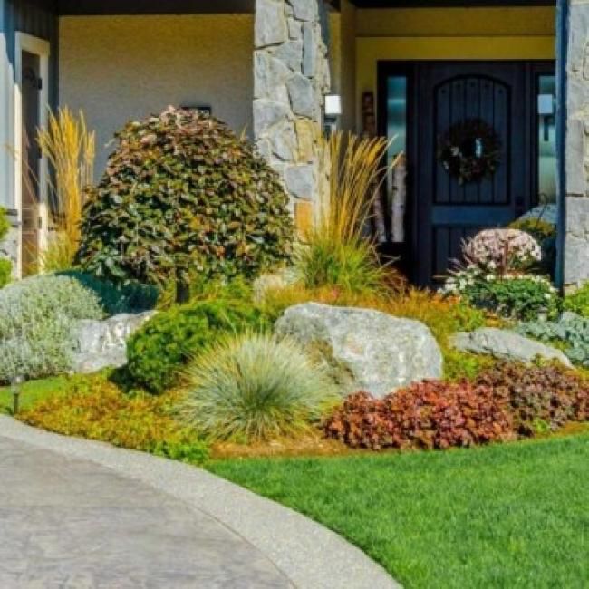 Elegant Landscaping And Gardens Small Front Yard Landscaping