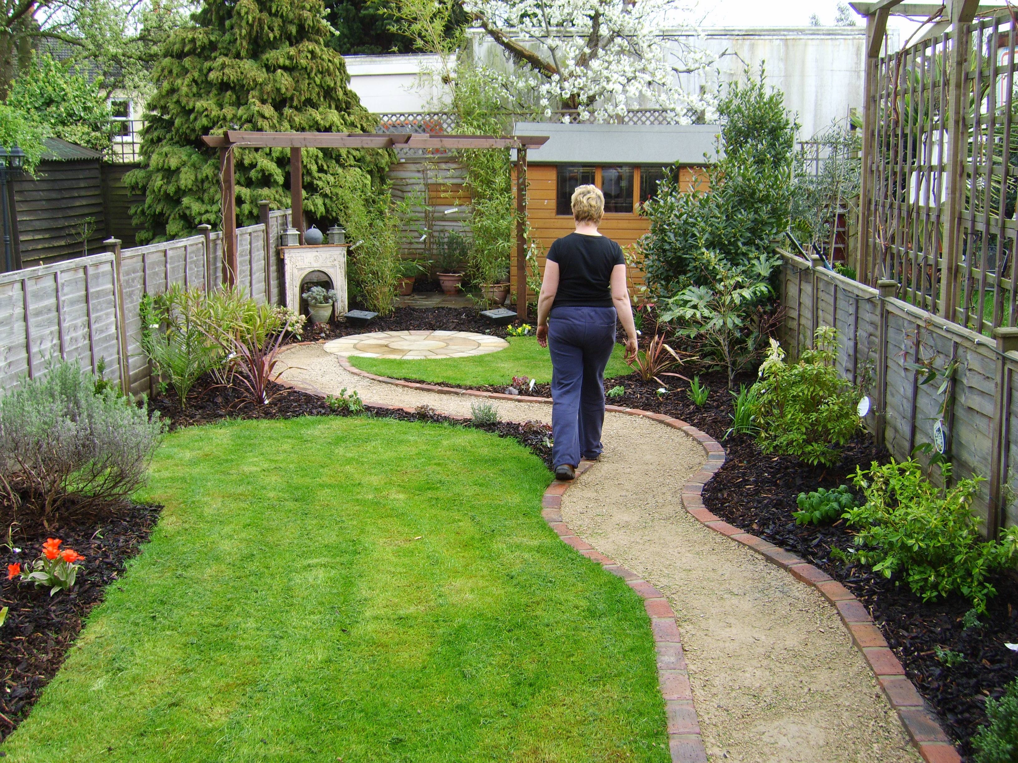 Narrow Garden Design