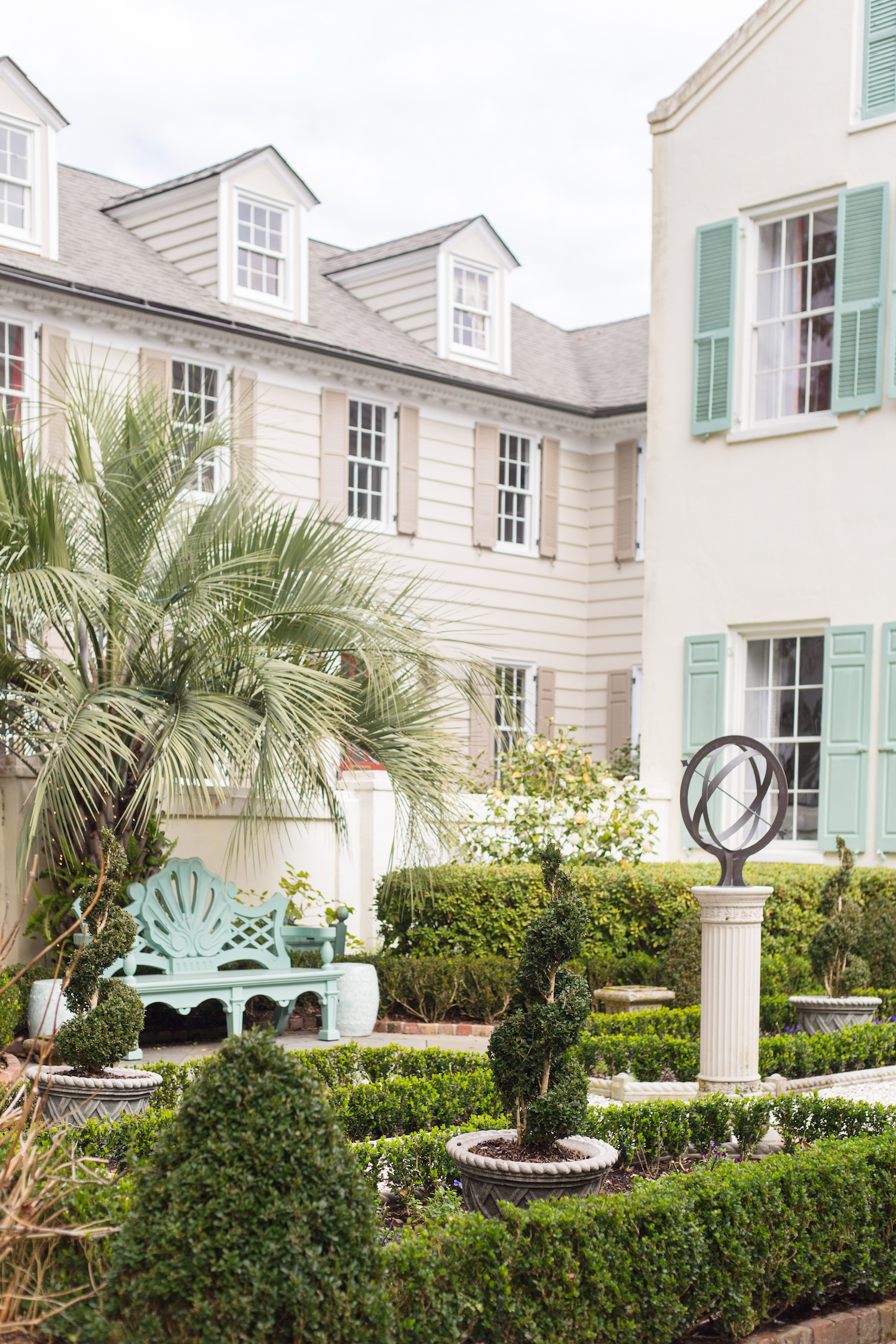A Fancy Charleston Walled Garden