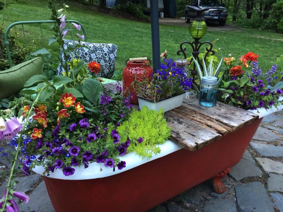 The Garden Garden Bathtub