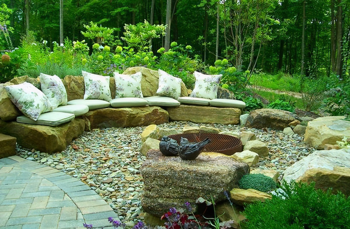 An Alternative Backyard Decoration