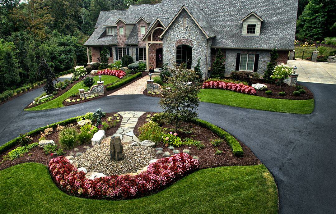 Semi Circle Driveway Front Yard Landscaping Design