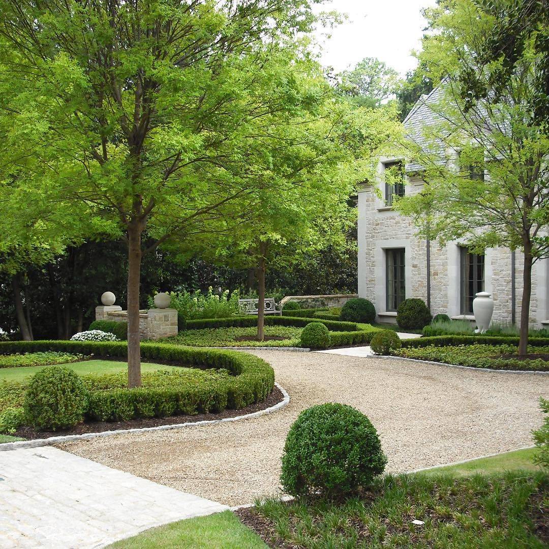 Semi Circle Driveway Front Yard Landscaping Design