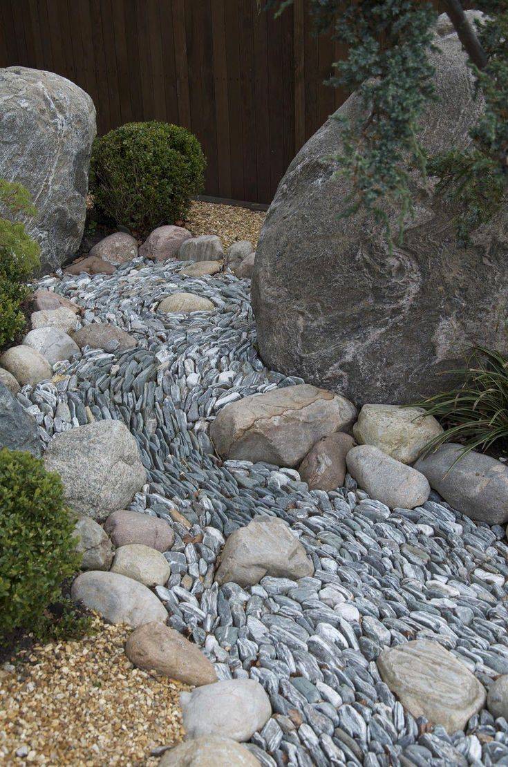 Boulder Wall Garden Stones
