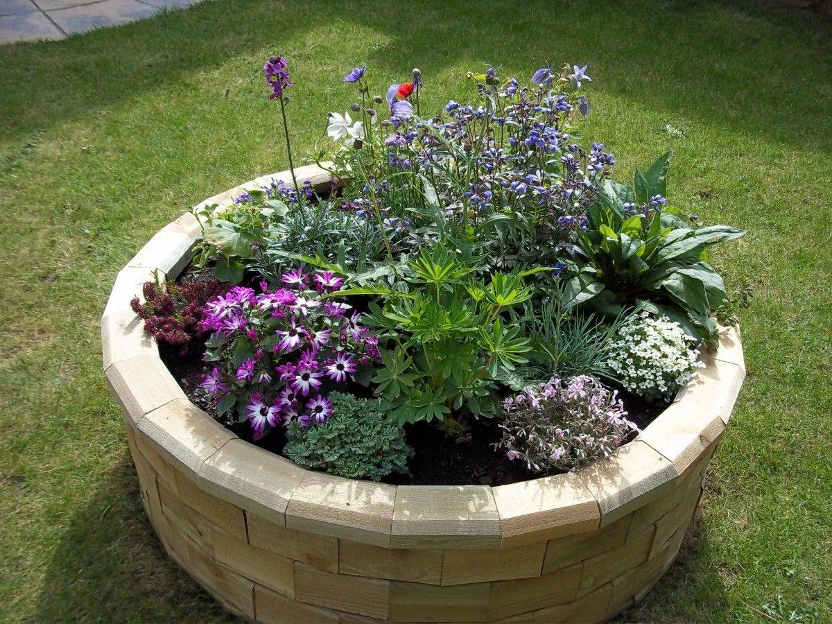 Amazing Beautiful Round Raised Garden Bed Ideas