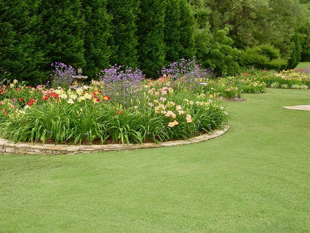 A Round Garden Bed