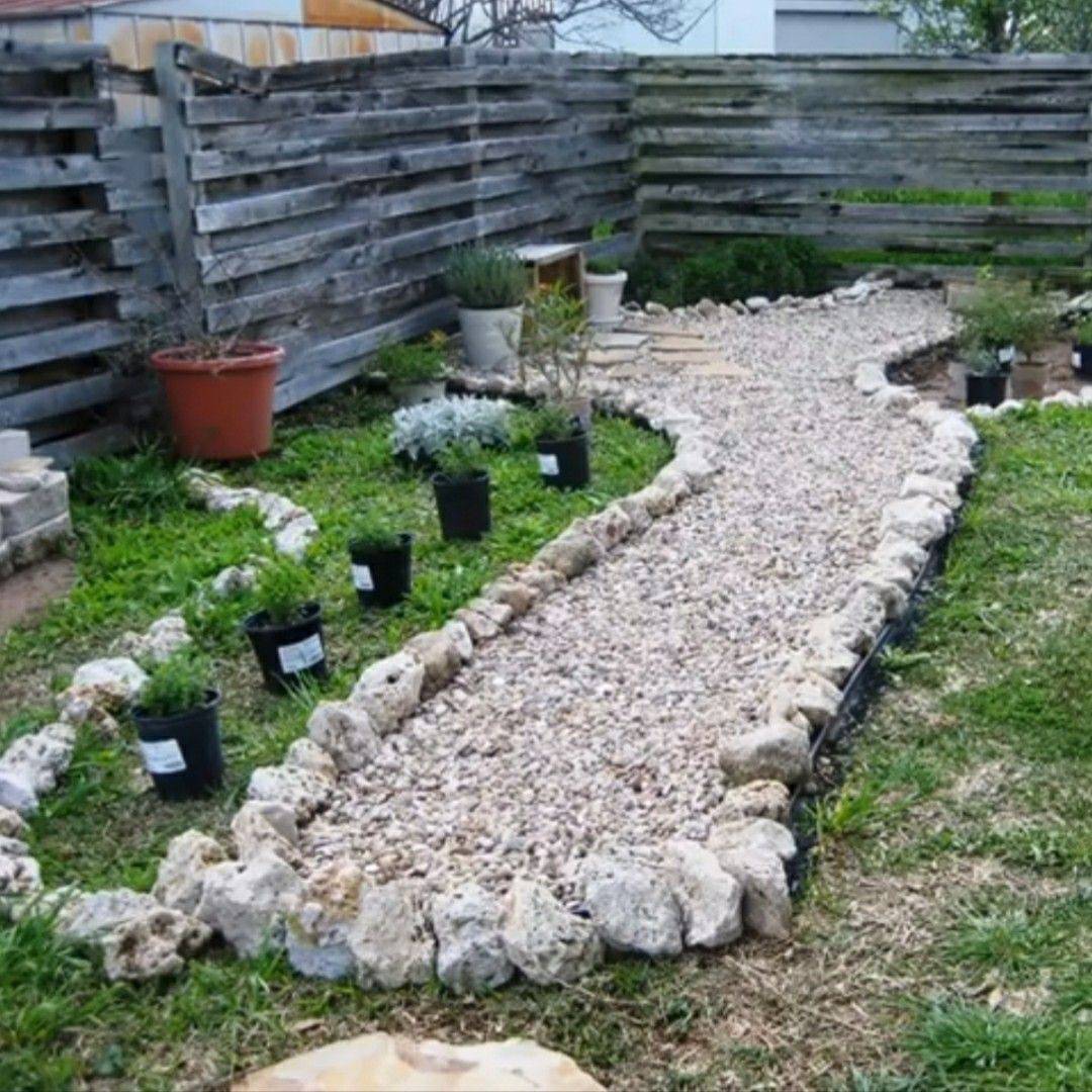 Pea Gravel Flower Bed Ideas