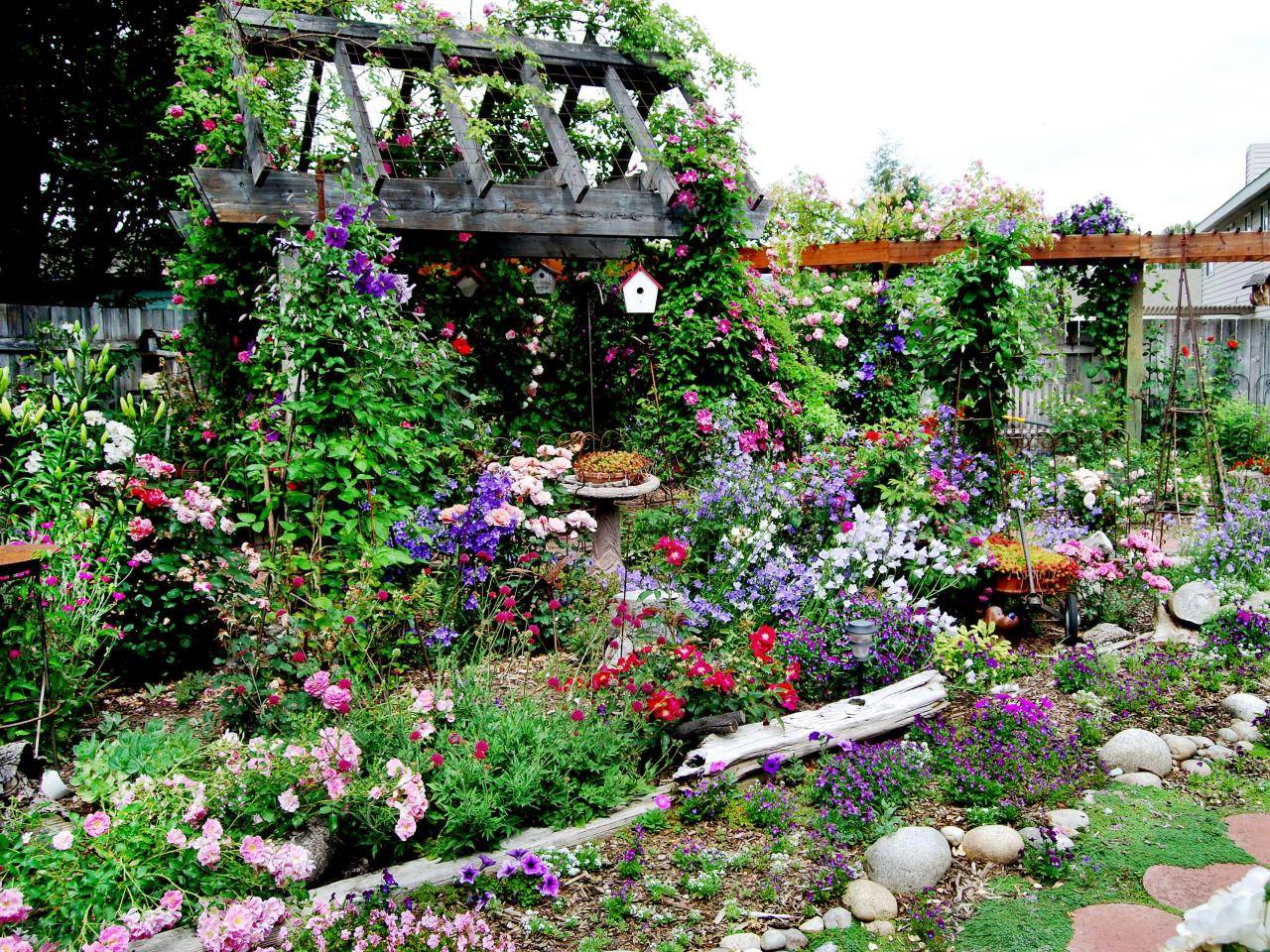 Beautiful Front Yard Cottage Garden Landscaping Ideas