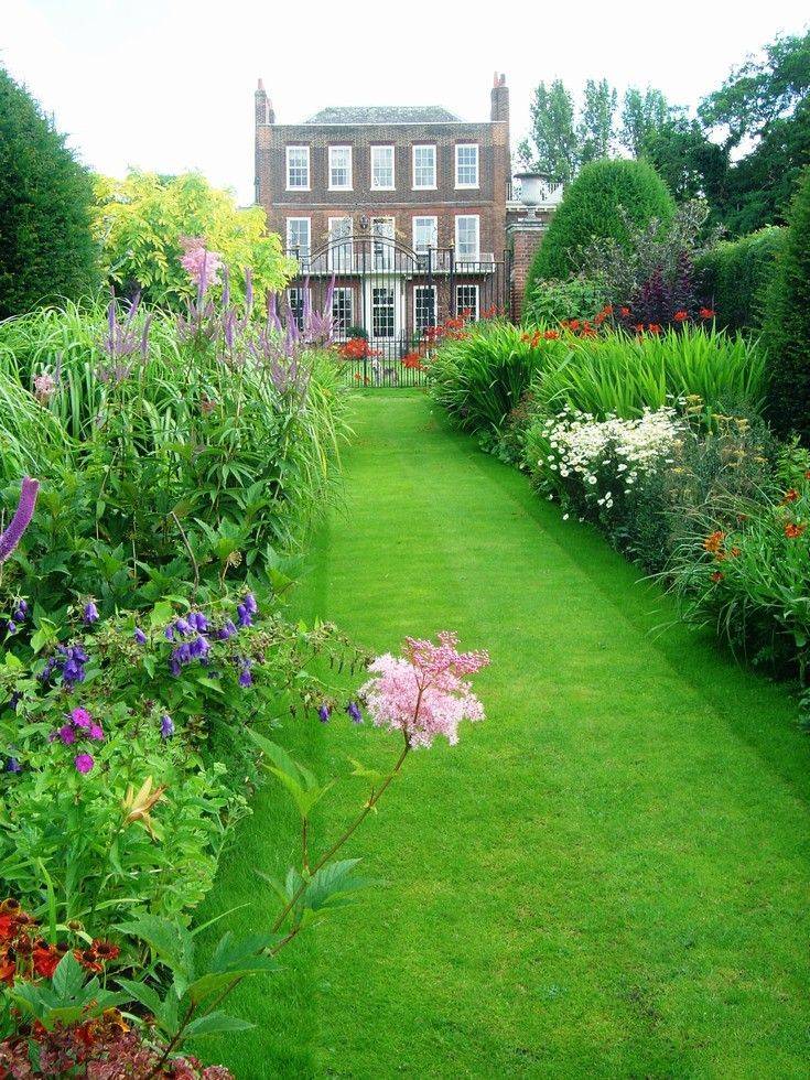 Country Cottage Garden
