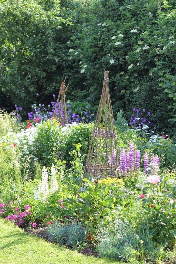 A Low Maintenance Cottage Garden