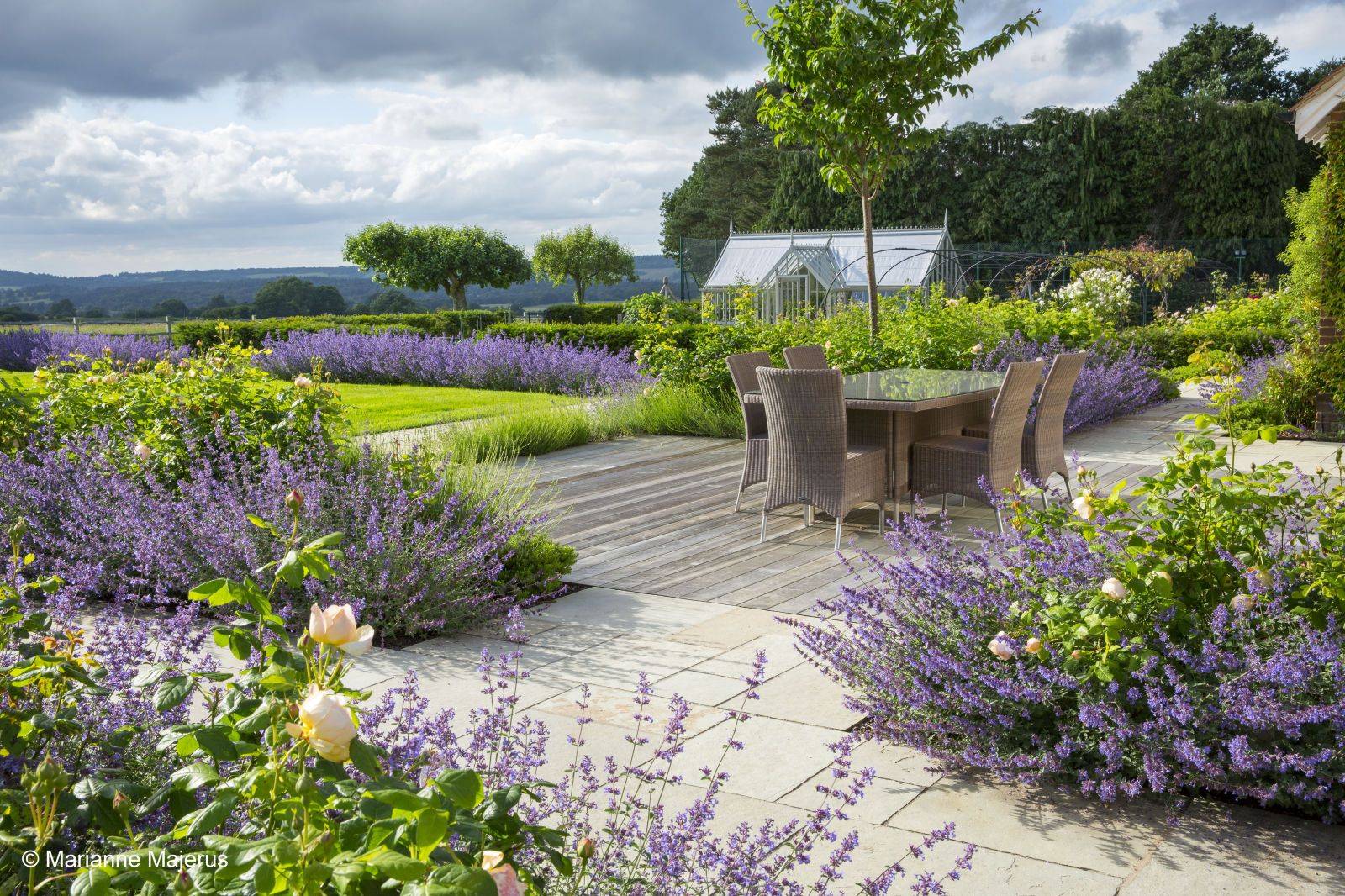 Britishinspired Courtyard Courtyard Gardens Design