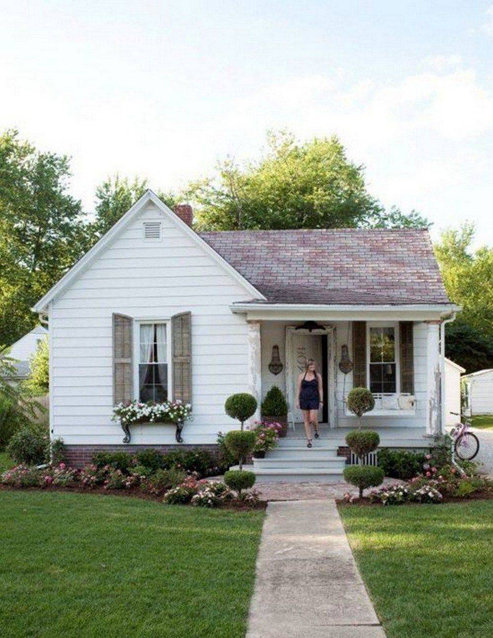 Inspiring Farmhouse Front Yard Decor
