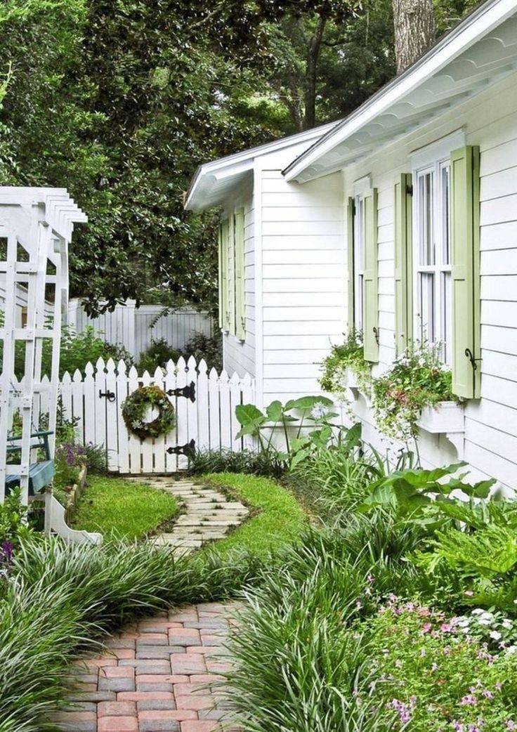 Lovely Small Front Yard Landscaping Ideas