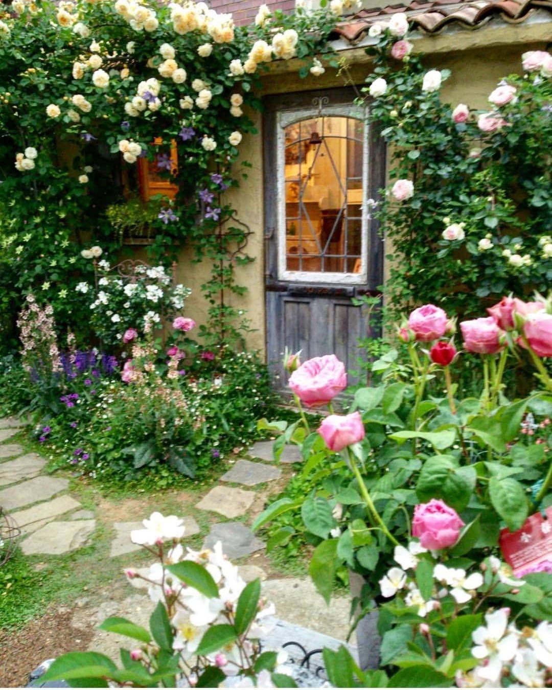Stunning Cottage Style Garden Ideas