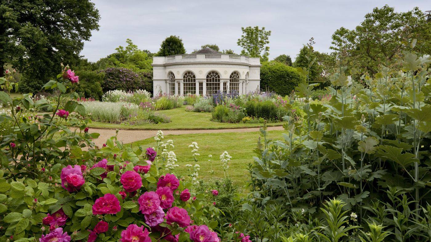 Th Century English Garden