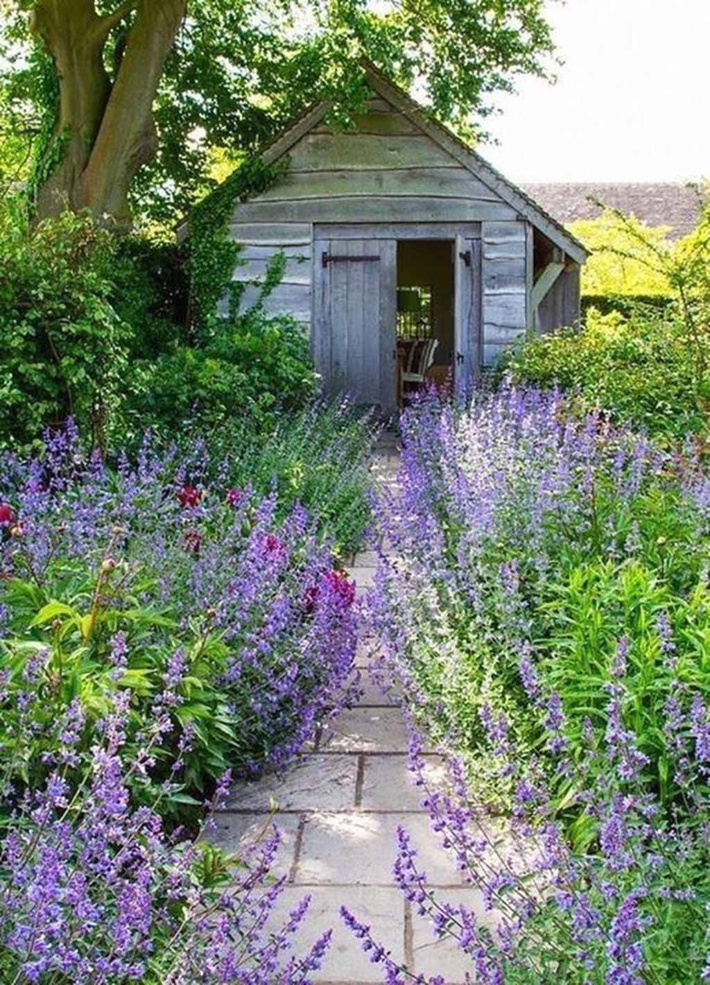 Stunning Country Cottage Gardens Ideas