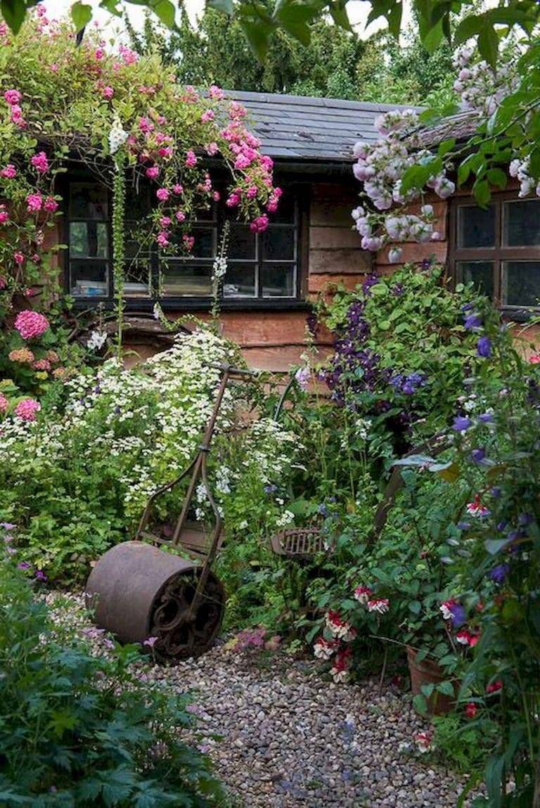 Charming Cottage Style Garden Ideas